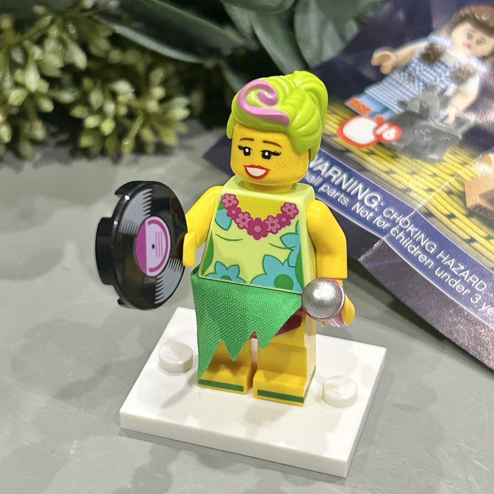 The LEGO Movie 2 Minifigures Series 71023 HULA LULA HAWAIIAN GIRL minifigure - Picture 1 of 5